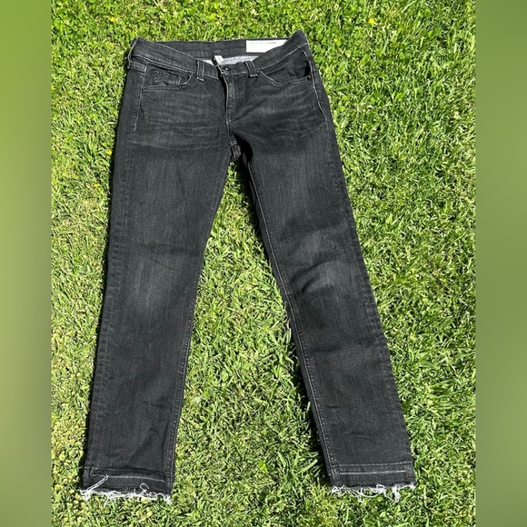 rag & bone Denim - Rag & Bone Dre Raw Hem Capri Jeans - size 25